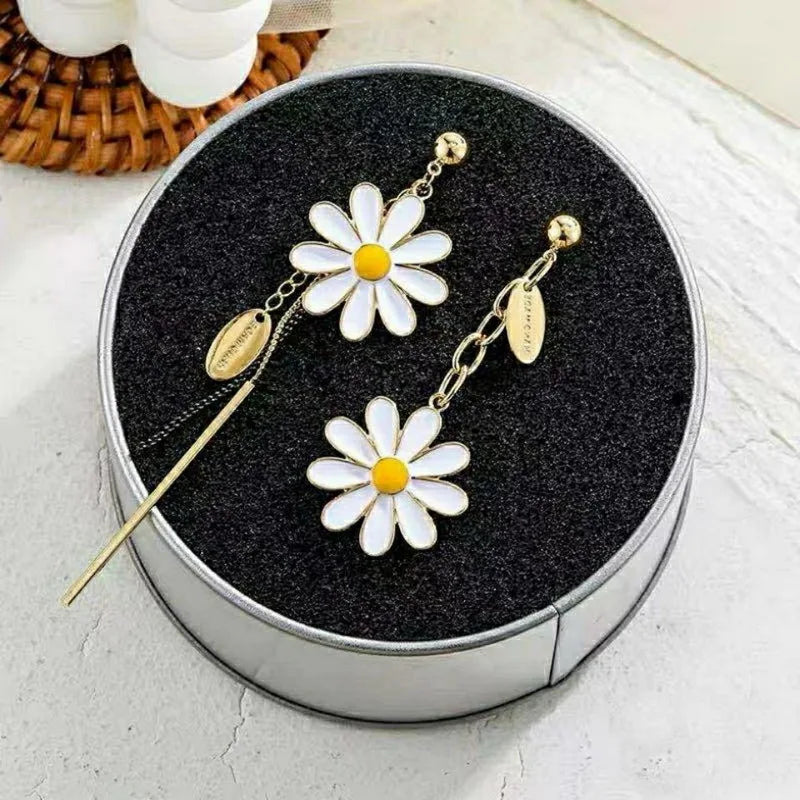 Daisy Flower Drop Earrings